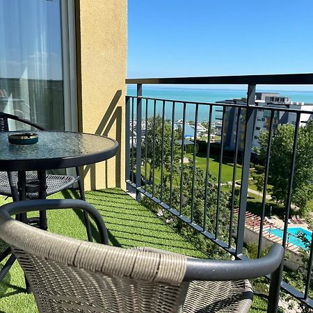 Cadet Holiday Apartman Ezuestpart Siofok Ngoại thất bức ảnh