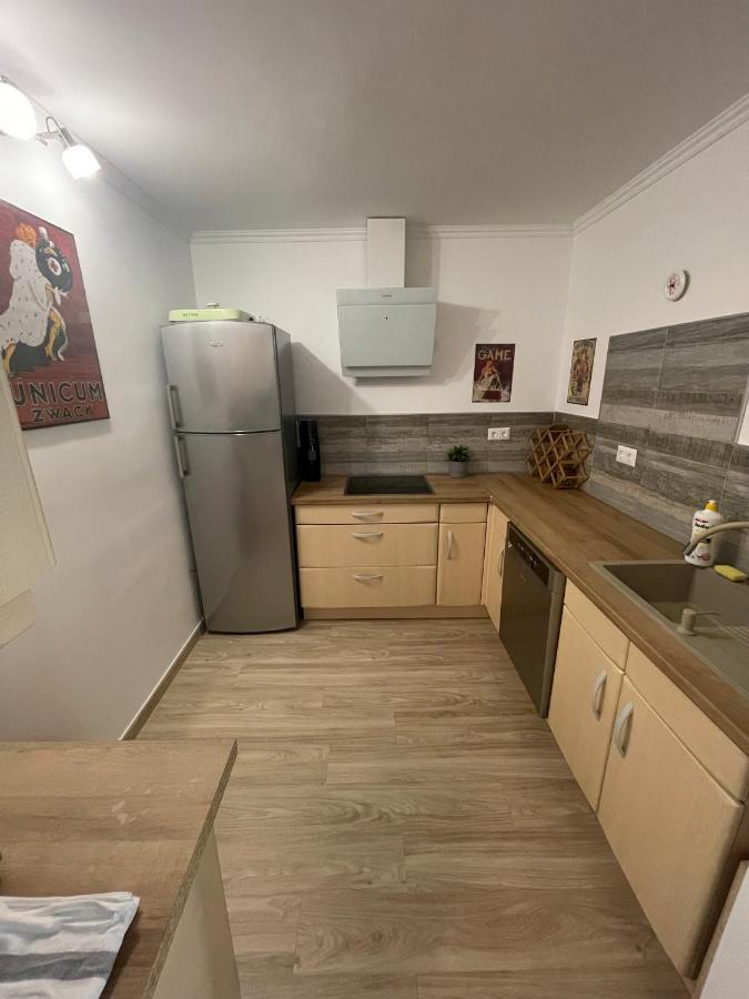 Cadet Holiday Apartman Ezuestpart Siofok Ngoại thất bức ảnh