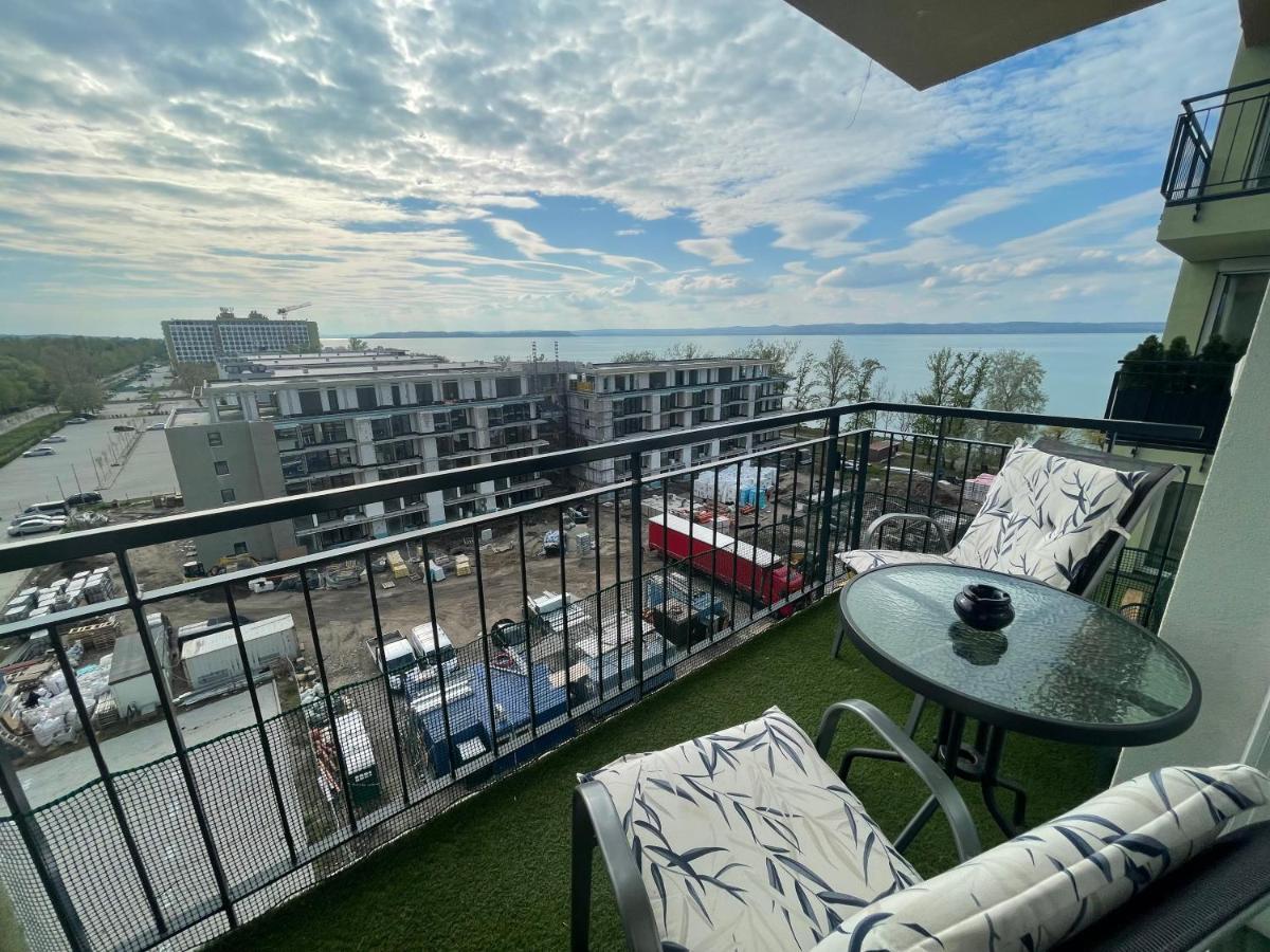 Cadet Holiday Apartman Ezuestpart Siofok Ngoại thất bức ảnh