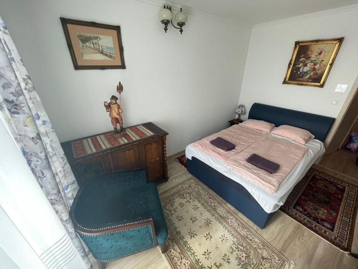 Cadet Holiday Apartman Ezuestpart Siofok Ngoại thất bức ảnh